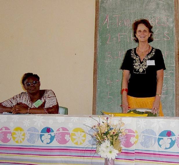 Formation MAO I et II le mot de la Présidente de la FAAF et du Dr Modesta Sadzo 2005
