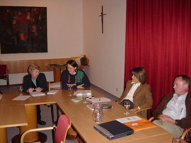 Discussions, Cecilia Pyper, Young gynecologist member of INER, Petra Franck and Gunter Freundl 2005