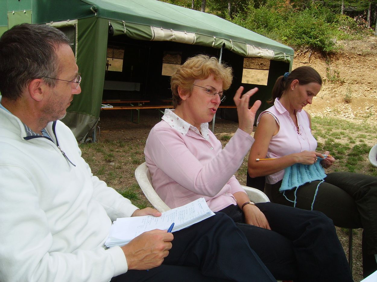 Philippe, Isabelle Ecochard et Véronique pendant les travaux de groupe.jpg 2007