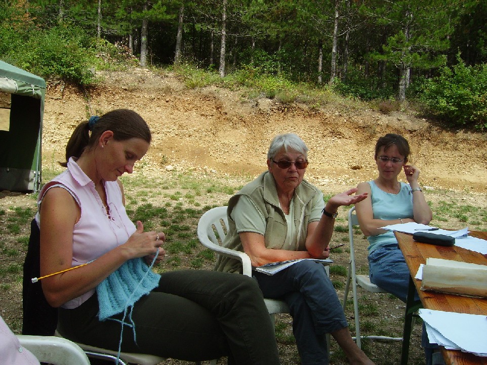 Véronique Verkimpe, Rolande Faure et Claire Chassang pendant les travaux de groupe.jpg 2007
