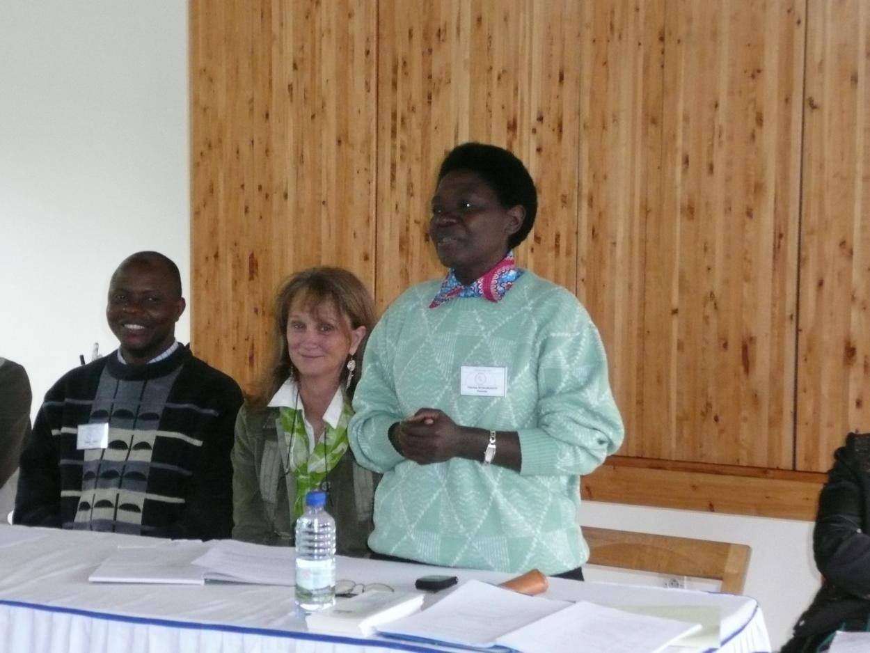 Hippolyte Nkoy, Dany Sauvage et Thérèse Nyirabukeye 2007
