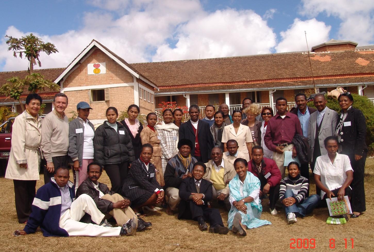 Groupes diocésains avec monseigneur Désiré   1 2008