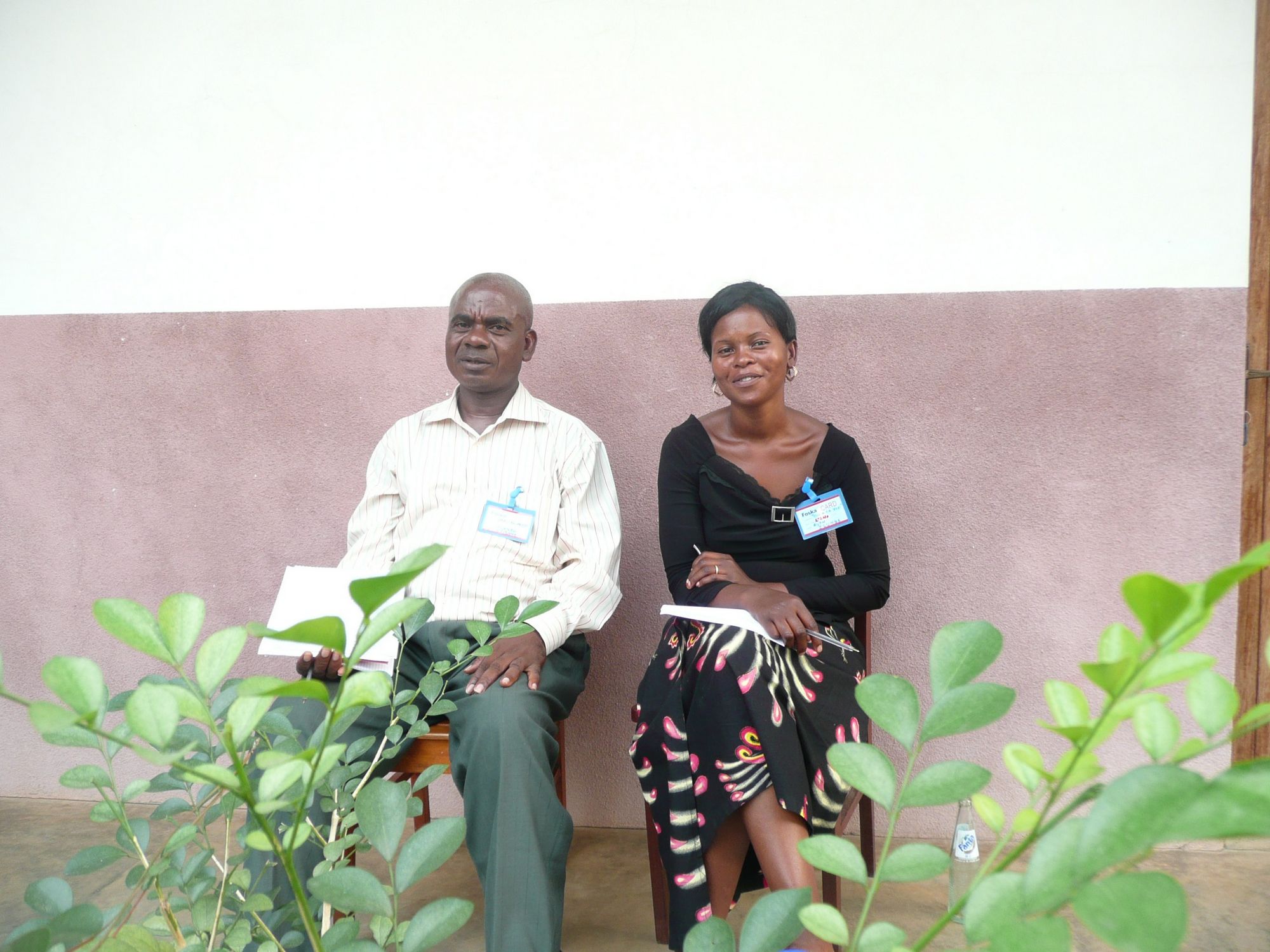 Etienne Ngandu représentant du diocèse de Mbuji Mayi et Ruth Mbiya de Oui à la Vie 2009