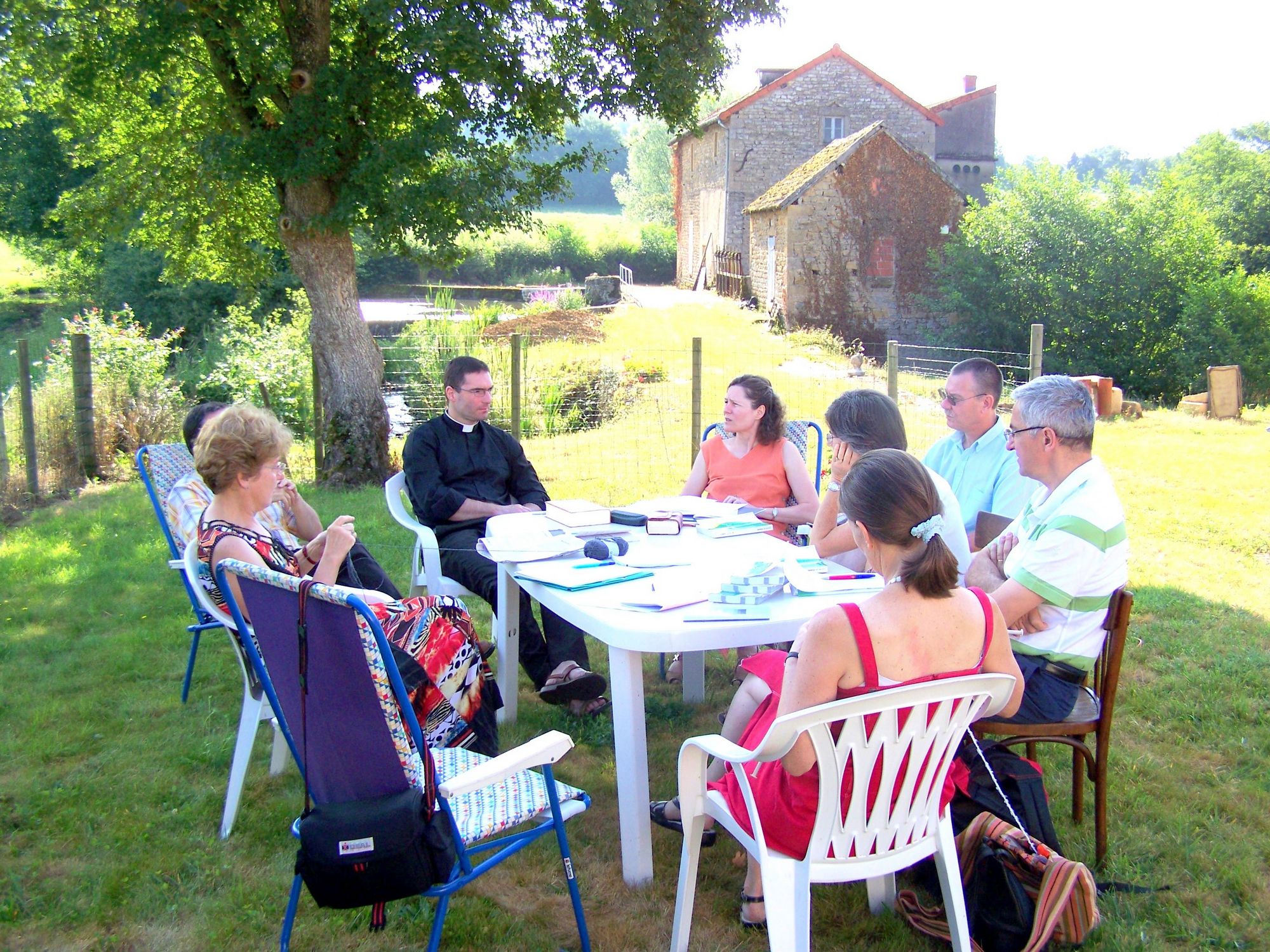 Le groupe ds Cigognes au cours de leur travaux 2010